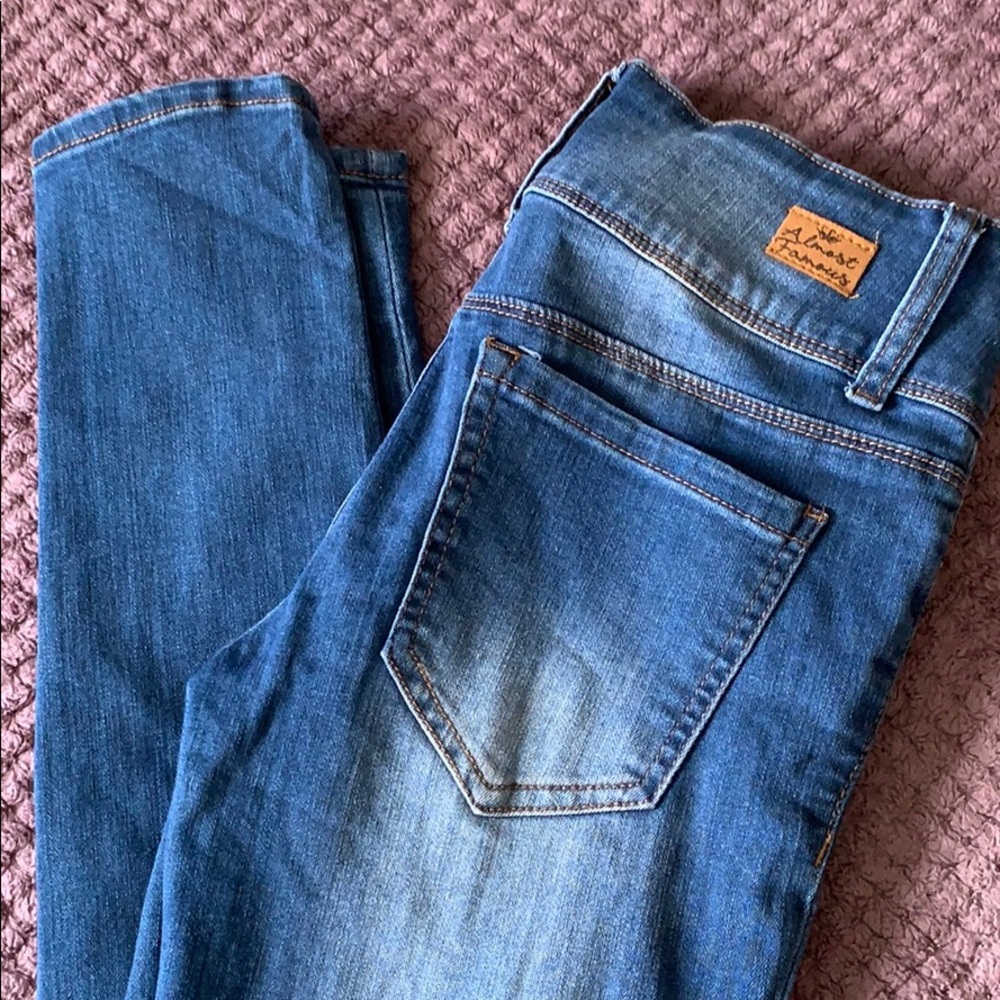 Jeans - Picture 2 of 3